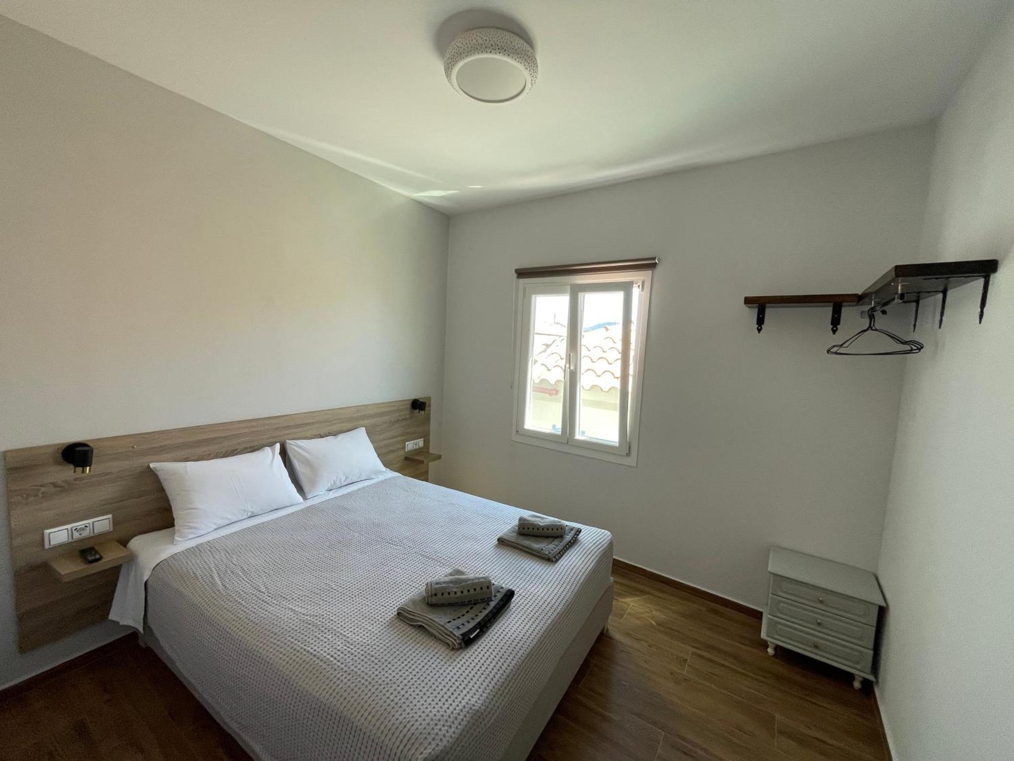 Q Apartments Molyvos Mithimna Extérieur photo