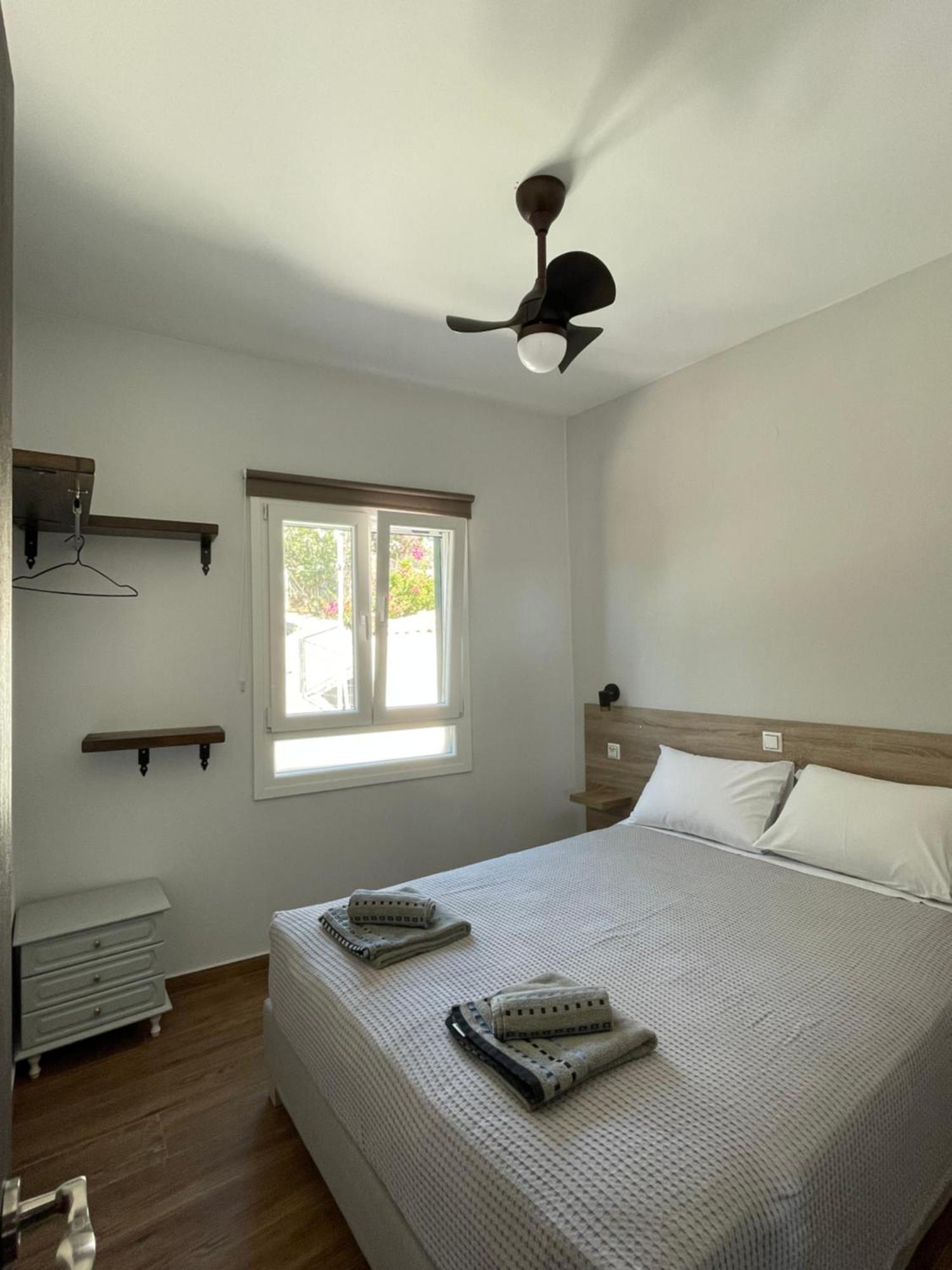 Q Apartments Molyvos Mithimna Extérieur photo